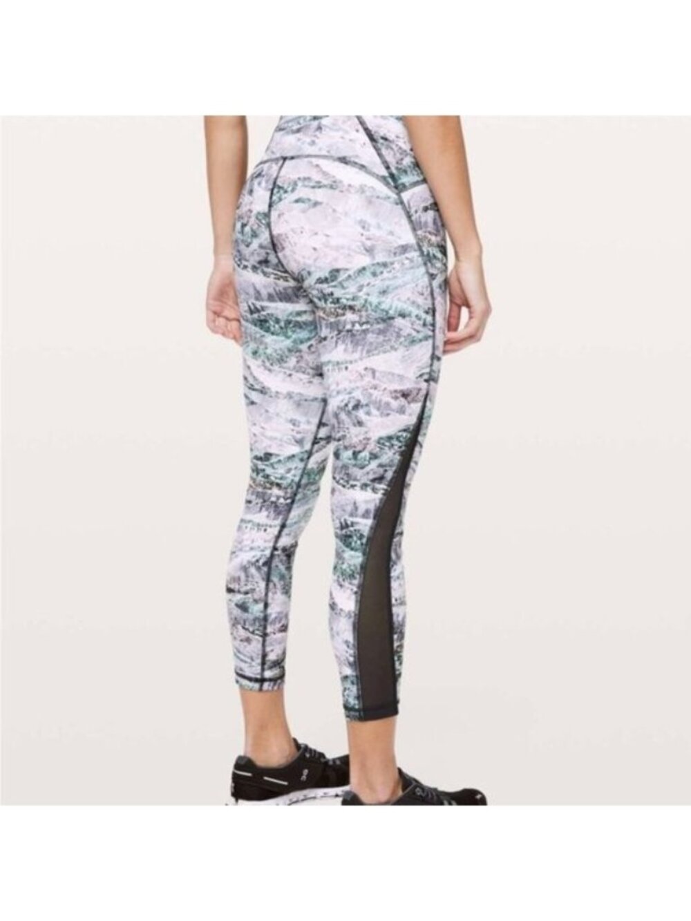 Lululemon ^* Train Times Pant 25" leggins Springscape Multi / Obsidian EUC